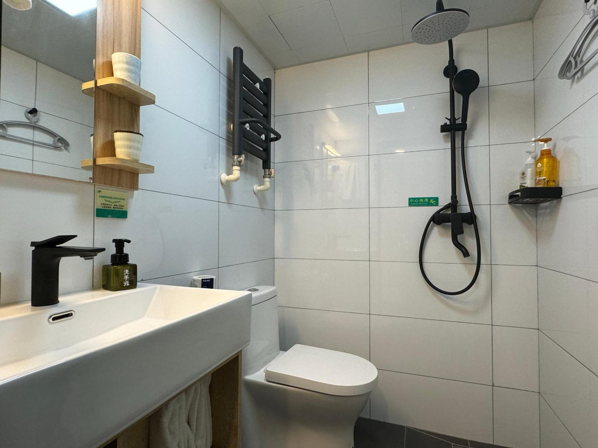 Beijing Dongdan Hotel Near Wangfujing Street,Tian'Anmen Square,The Forbidden City,Free Self-Service Laundry Room Buitenkant foto