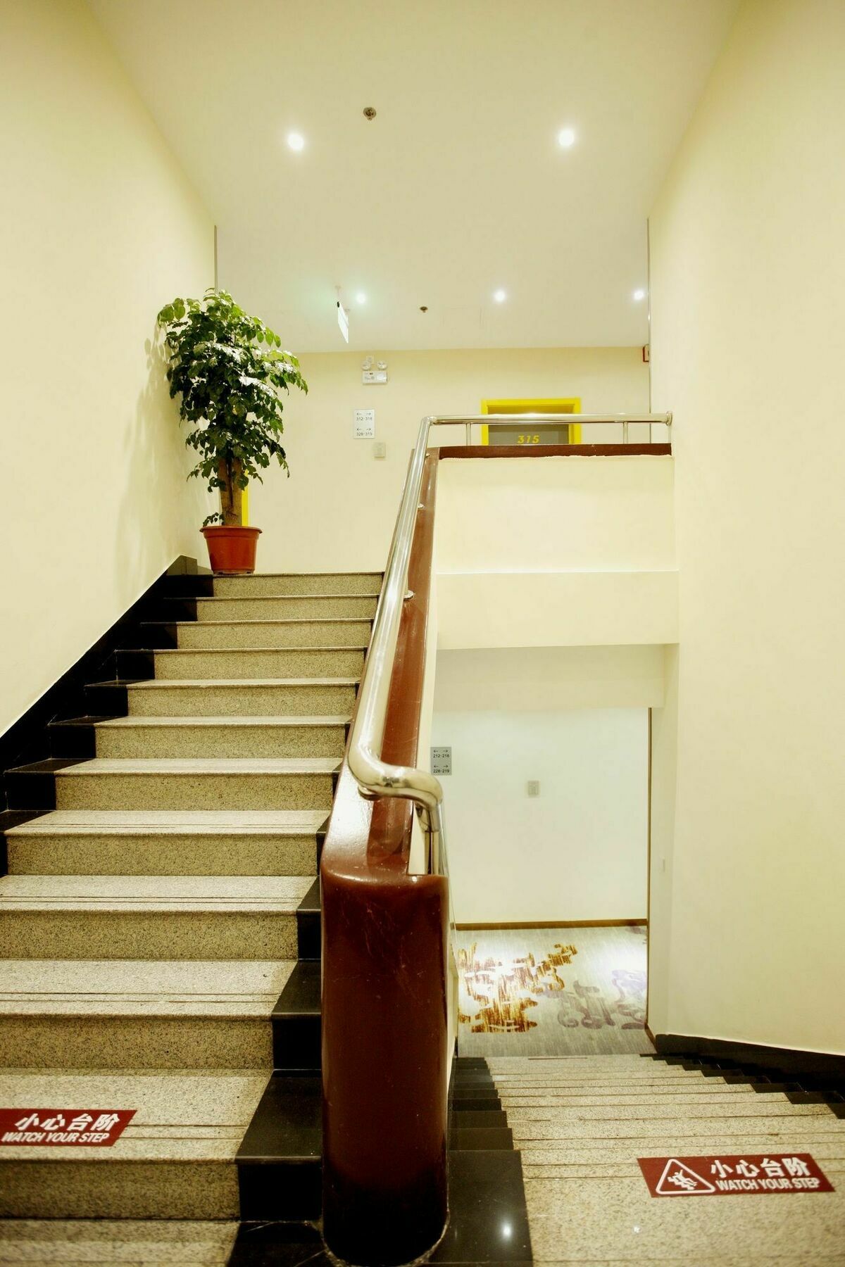 Beijing Dongdan Hotel Near Wangfujing Street,Tian'Anmen Square,The Forbidden City,Free Self-Service Laundry Room Buitenkant foto